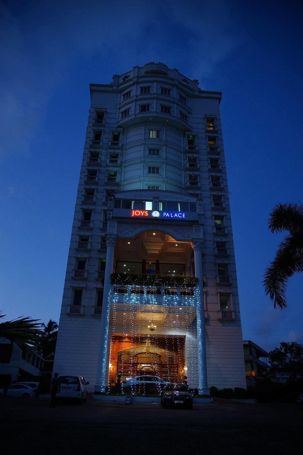 Joys Palace Hotel Thrissur Exteriér fotografie